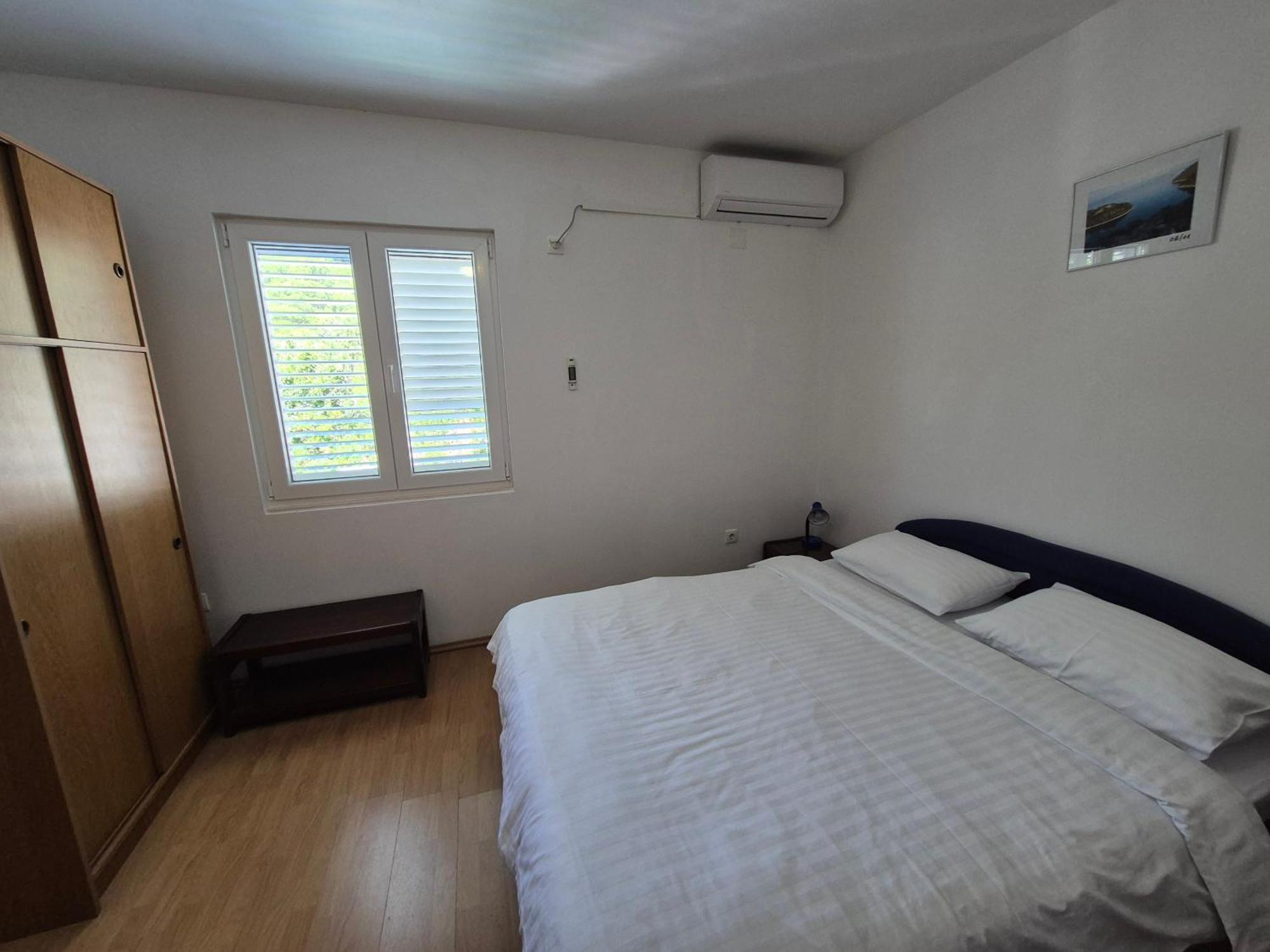 Apartments Lampalo Okuklje Bagian luar foto